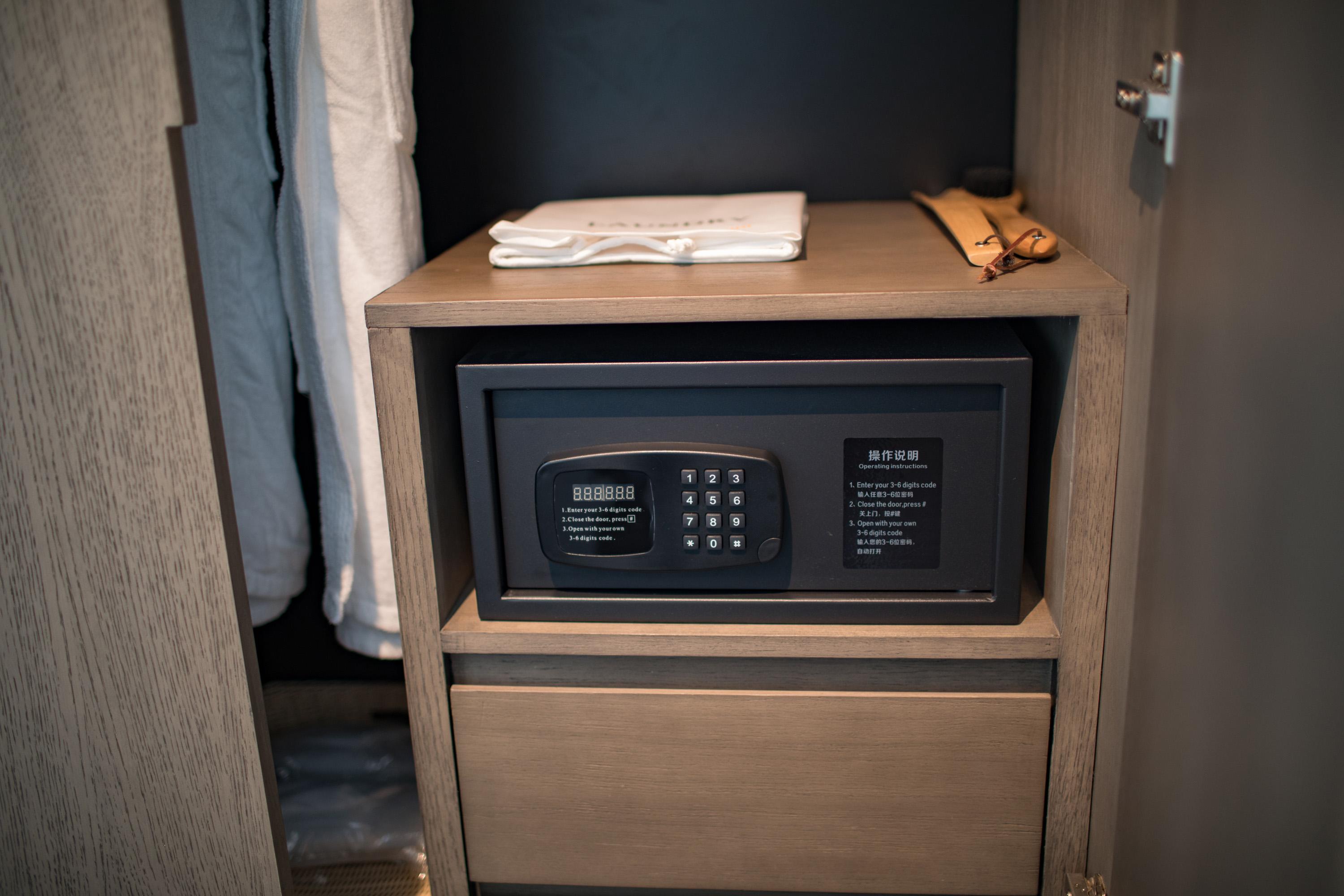 パオス サパ レジャー ホテル エクステリア 写真 A safe in a hotel room