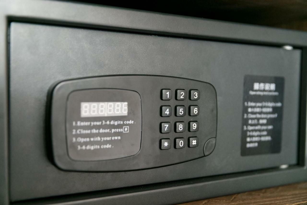 パオス サパ レジャー ホテル エクステリア 写真 A safe with a keypad